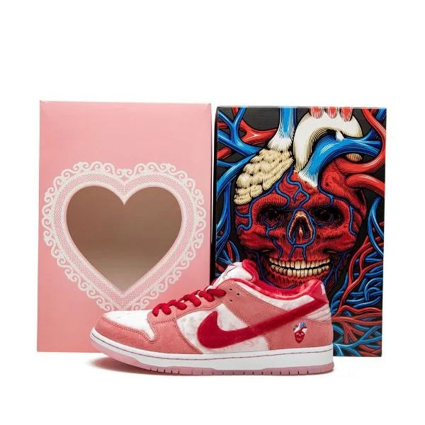 StrangeLove Skateboards SB Dunk Low "Special Box" sneakers