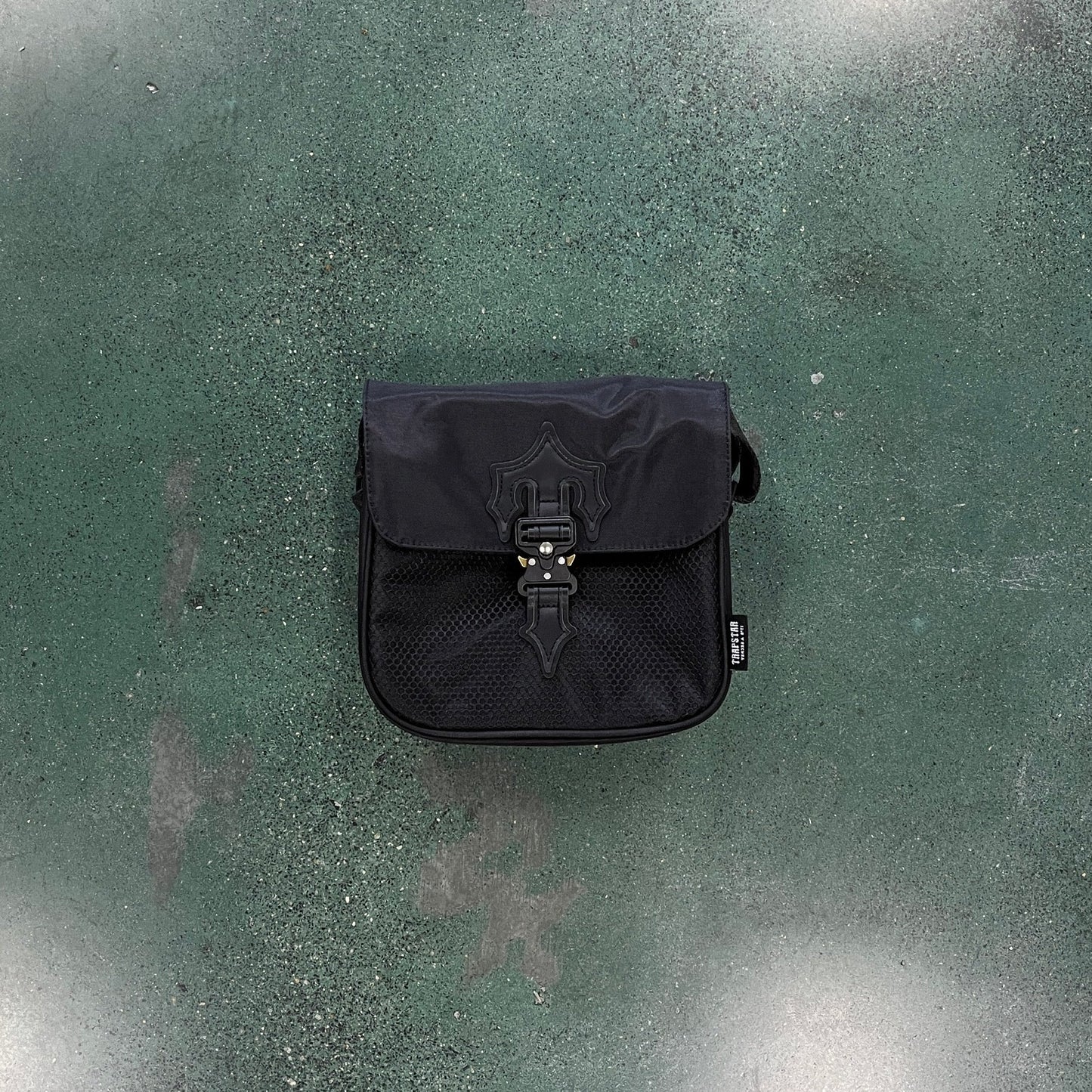 Trapstar IronGate T Cross-Body Bag -Black Edition