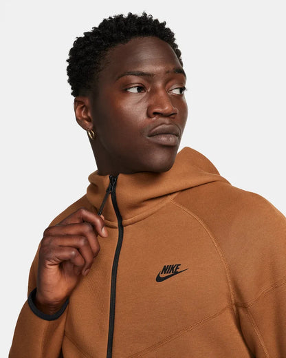 Nike Tech Fleece-Brown